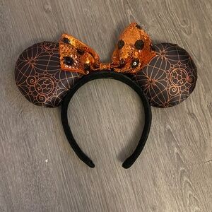 Tokyo Disney Minnie Mouse Halloween Spider Web Ears Headband
